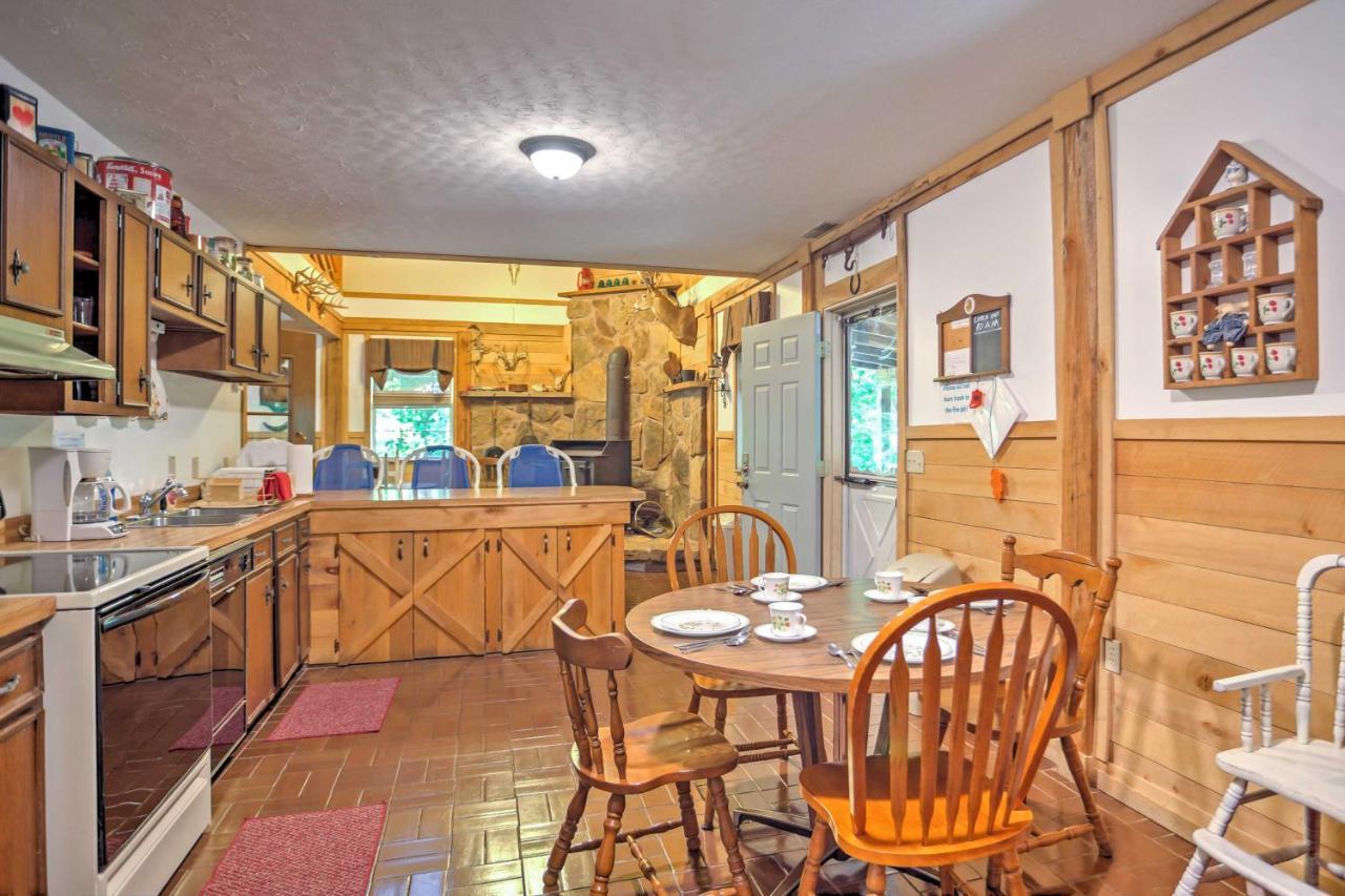 Rustic Taswell Cabin Grill And Walk To Patoka Lake! 外观 照片